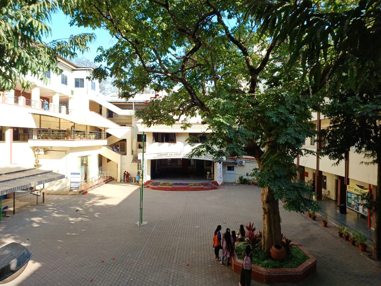 mLAC Campus Quadrangle